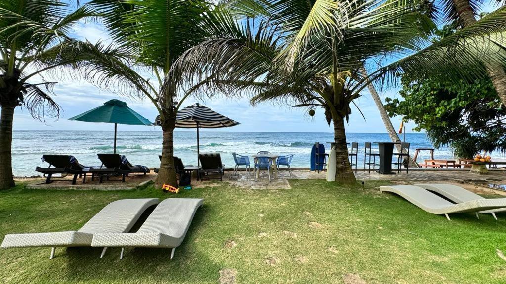 Isle Of Thalpe Acomodação com café da manhã Unawatuna Exterior foto