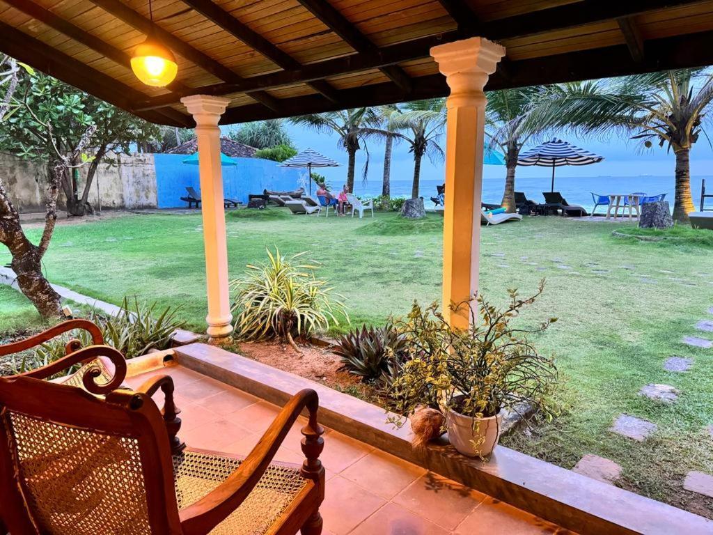 Isle Of Thalpe Acomodação com café da manhã Unawatuna Exterior foto
