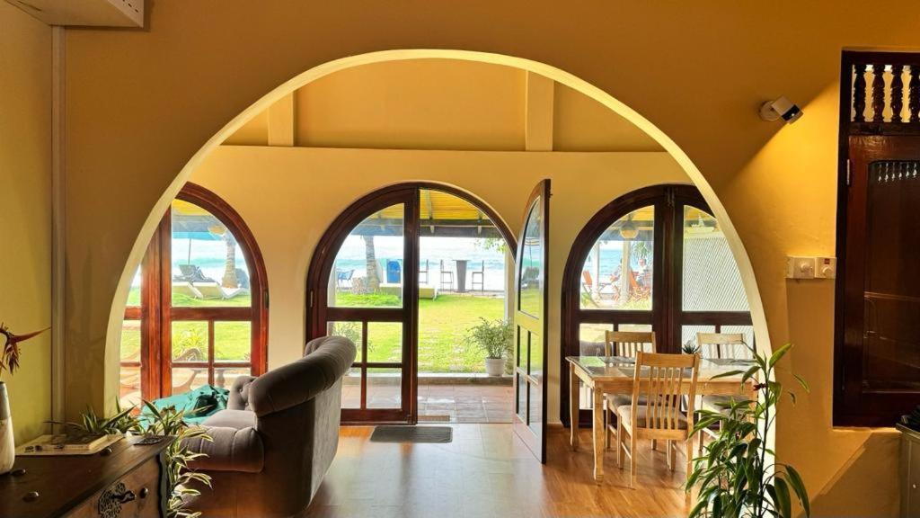 Isle Of Thalpe Acomodação com café da manhã Unawatuna Exterior foto